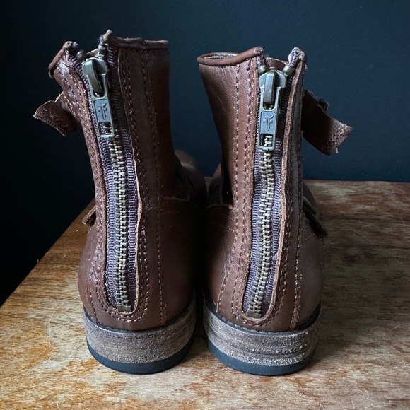 Frye Tyler Engineer Leather Ankle Buckle Boots in Cognac Size 7 - Picture 6 of 10